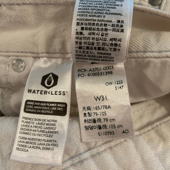 Levi's Silvertab White High Waisted Denim Mom Shorts Womens 30" Waist Cotton - Picture 5 of 5